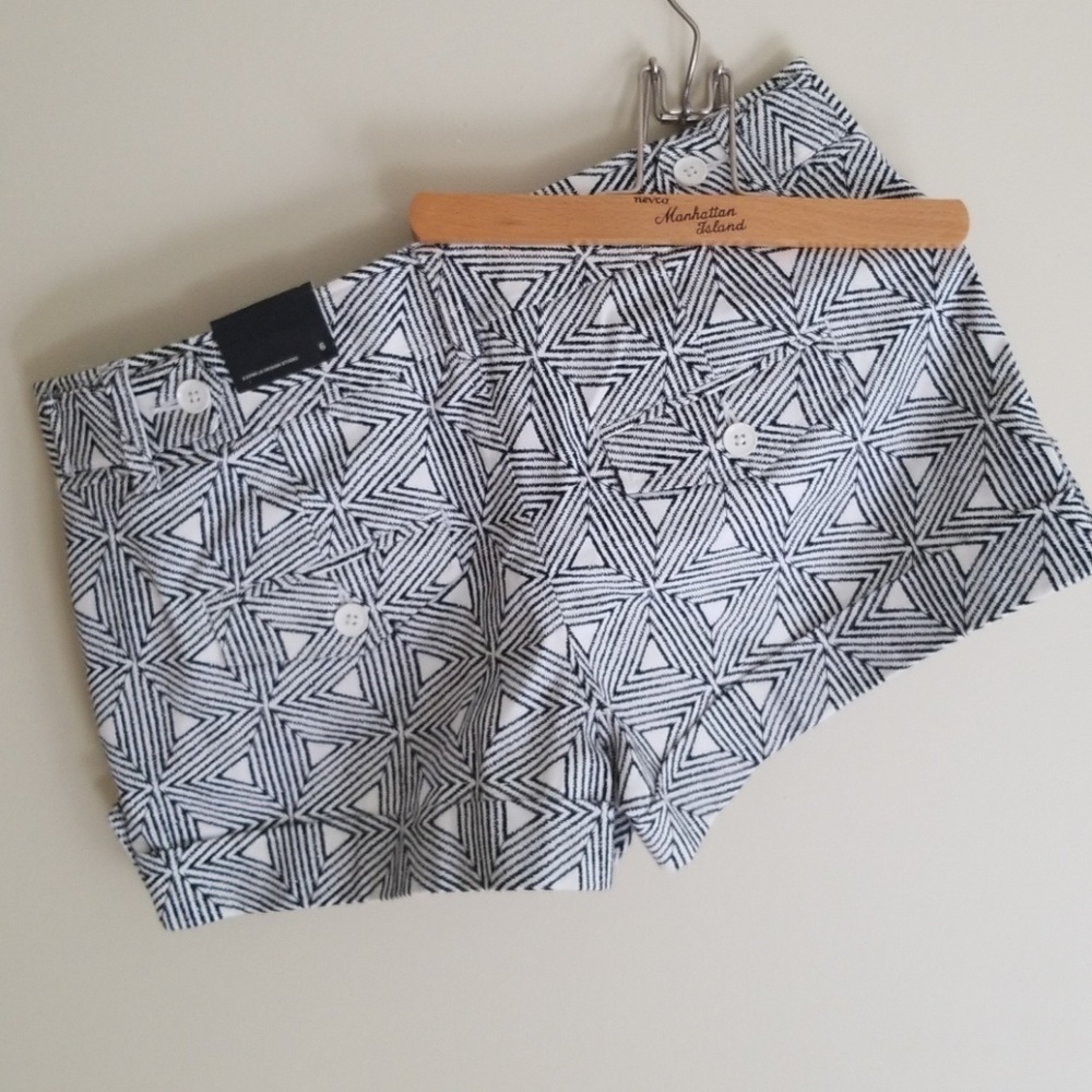 Express geometric shorts - Picture 2 of 3